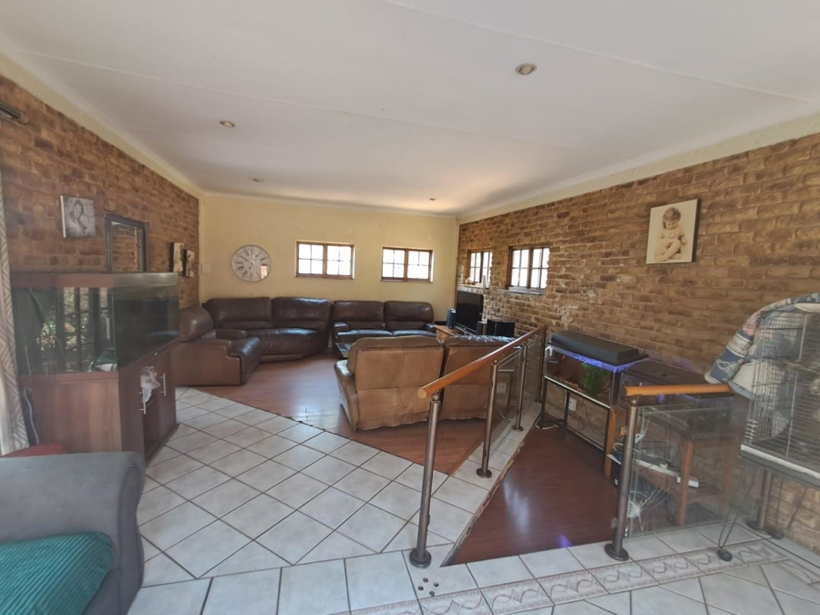 3 Bedroom Property for Sale in Bassonia Gauteng