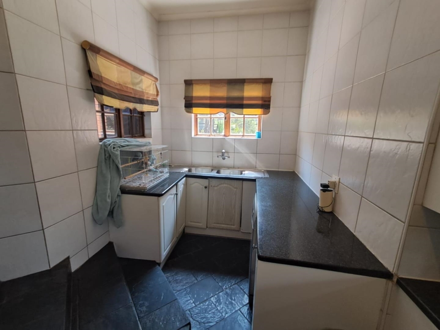 3 Bedroom Property for Sale in Bassonia Gauteng