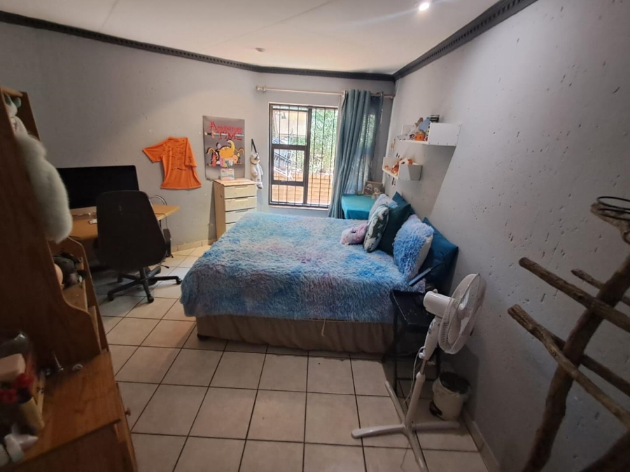 3 Bedroom Property for Sale in Bassonia Gauteng