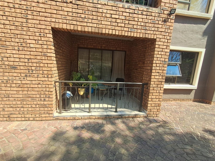 2 Bedroom Property for Sale in Mulbarton Gauteng