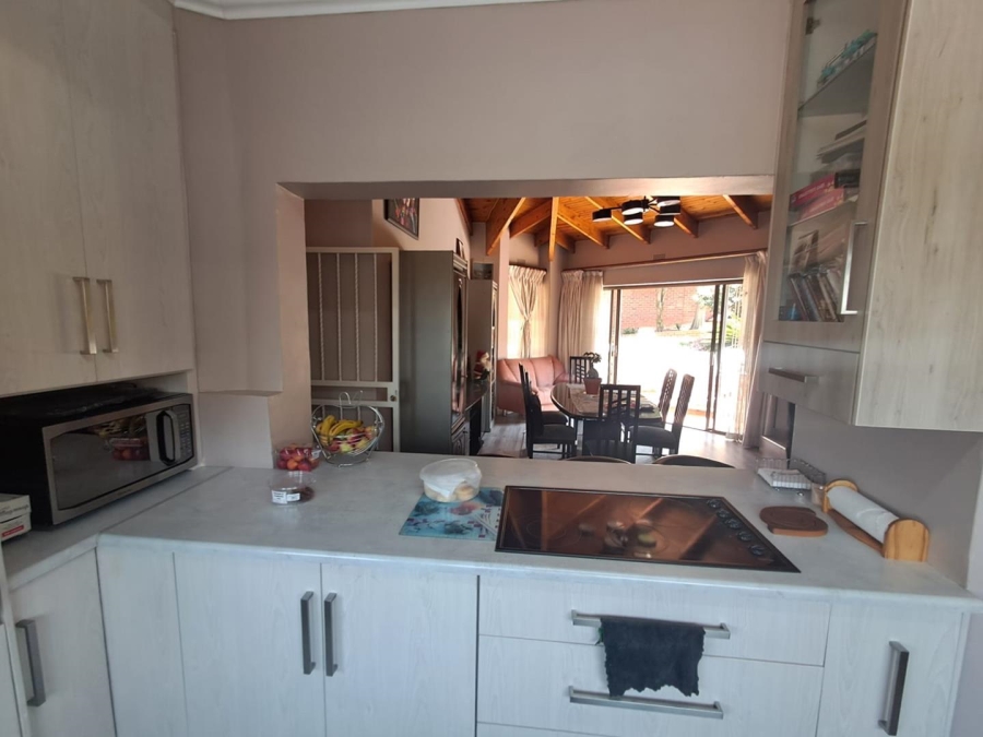 4 Bedroom Property for Sale in Bassonia Gauteng