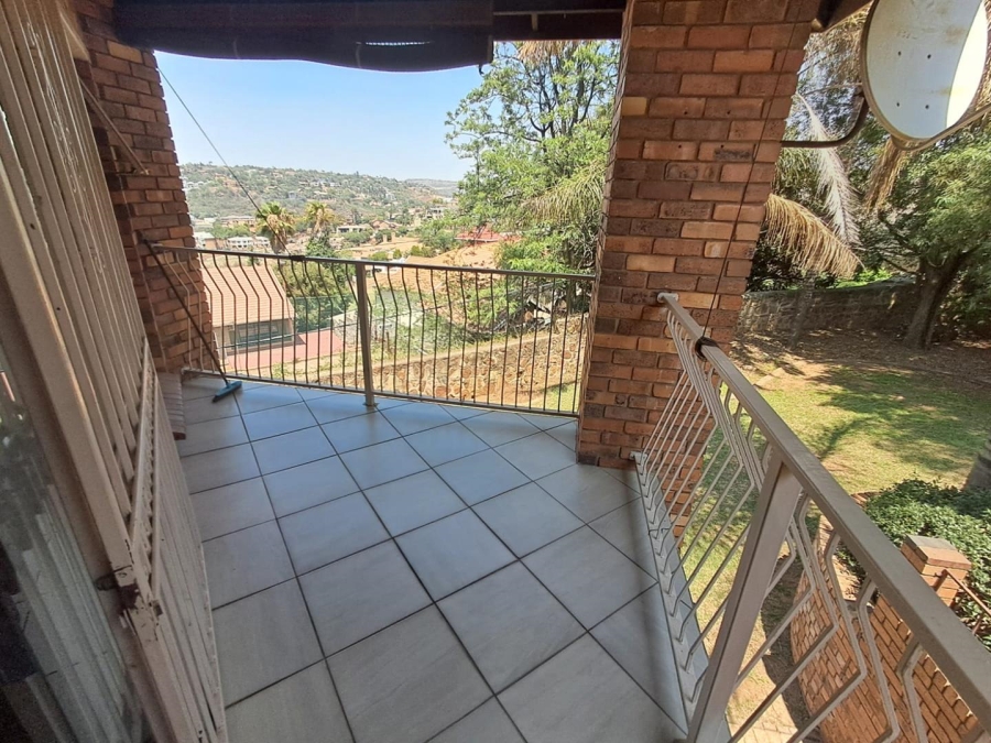 4 Bedroom Property for Sale in Bassonia Gauteng