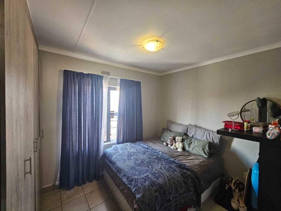 2 Bedroom Property for Sale in La Montagne Gauteng