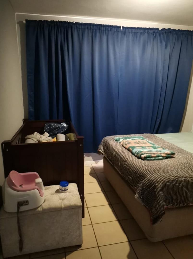 To Let 2 Bedroom Property for Rent in Esther Park Gauteng