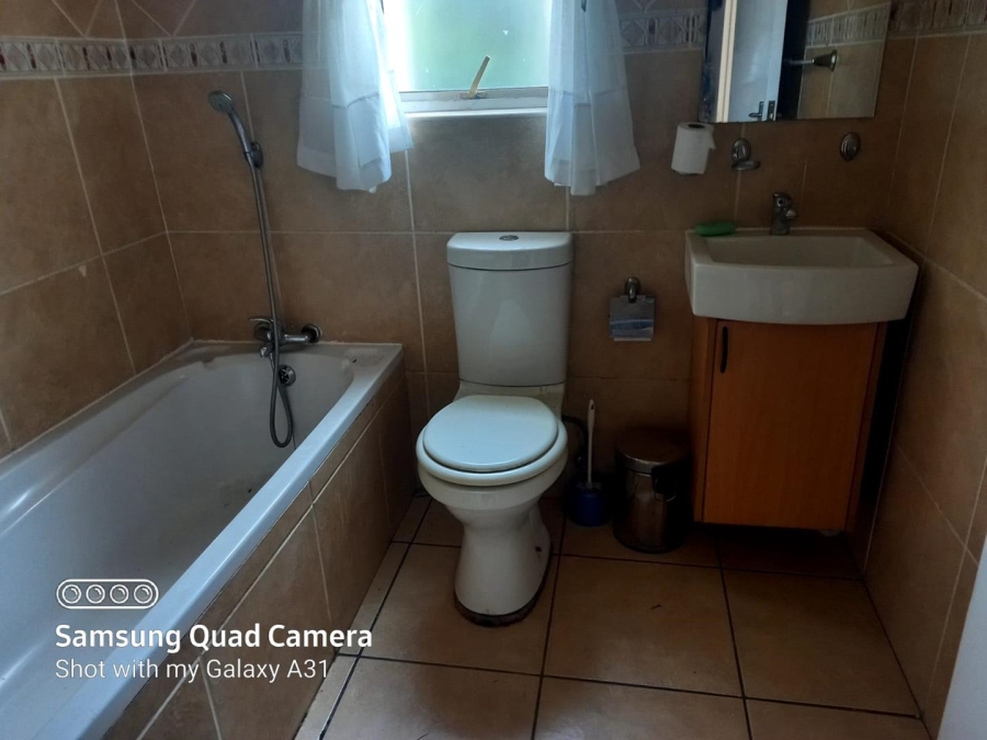 To Let 2 Bedroom Property for Rent in Paulshof Gauteng