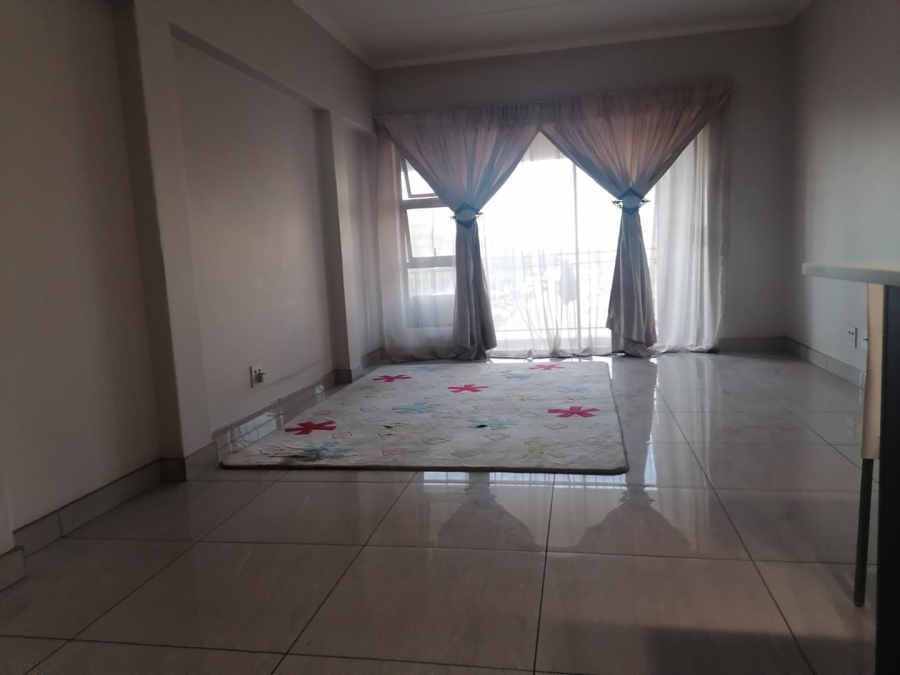 2 Bedroom Property for Sale in Glen Marais Gauteng