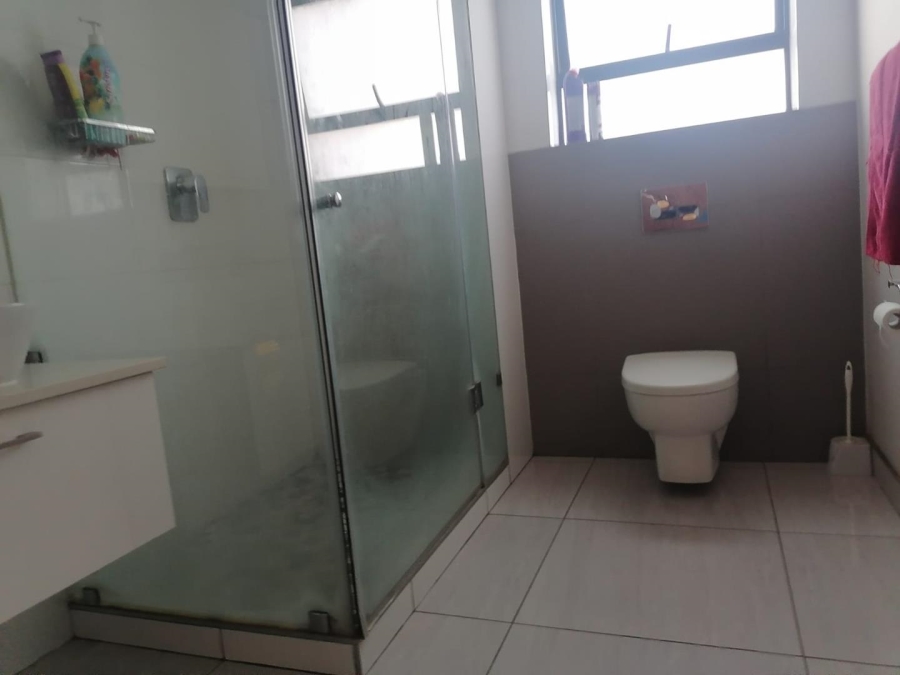 2 Bedroom Property for Sale in Glen Marais Gauteng