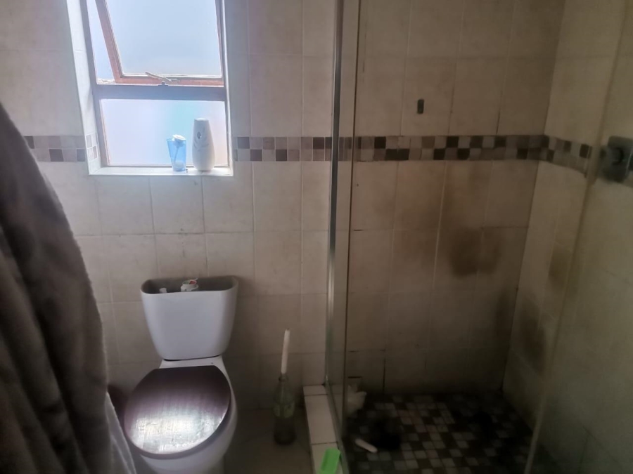 3 Bedroom Property for Sale in Commercia Gauteng