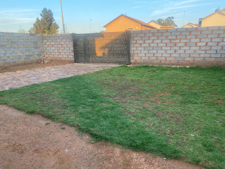 To Let 2 Bedroom Property for Rent in Wilfordon Gauteng