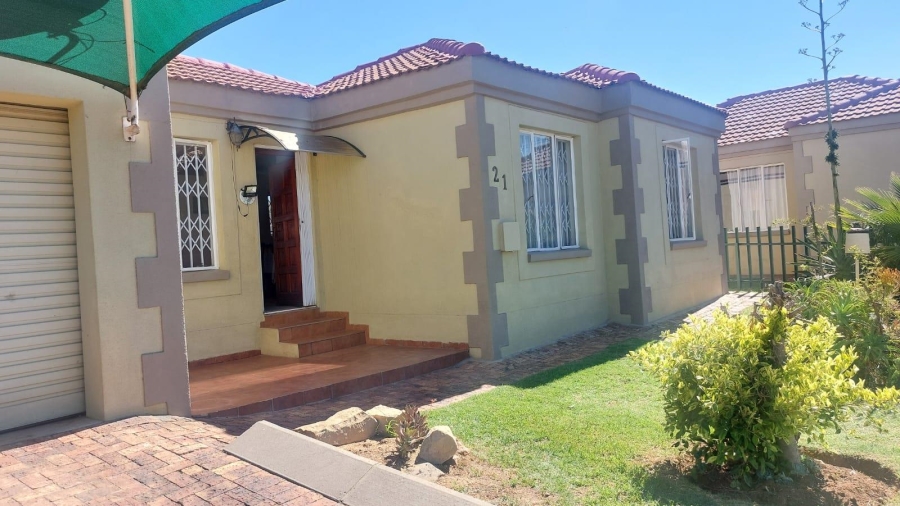 To Let 2 Bedroom Property for Rent in Elandspark Gauteng