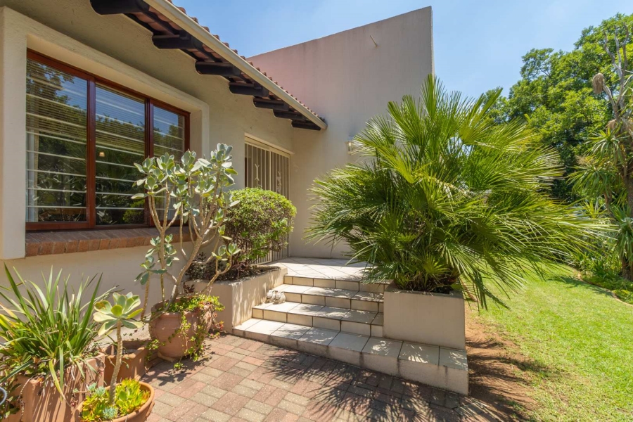 4 Bedroom Property for Sale in Hurlingham Manor Gauteng