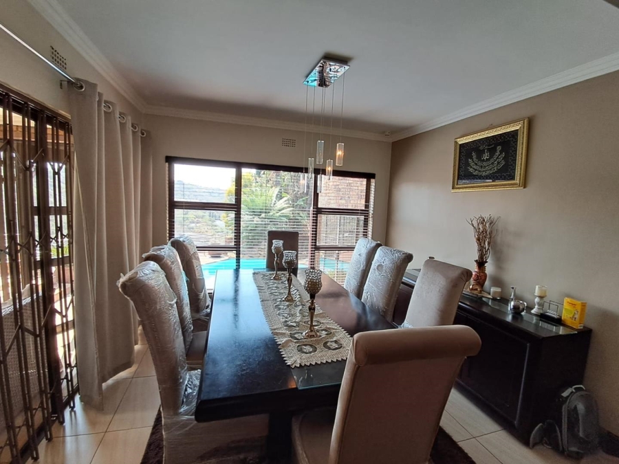 4 Bedroom Property for Sale in Glenvista Gauteng