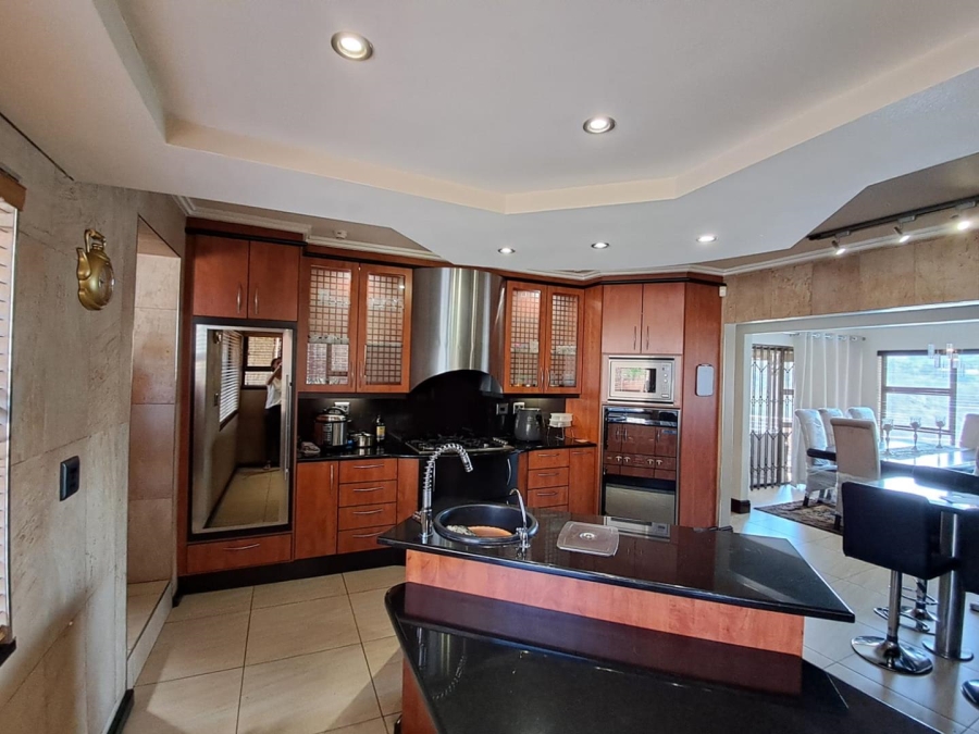 4 Bedroom Property for Sale in Glenvista Gauteng