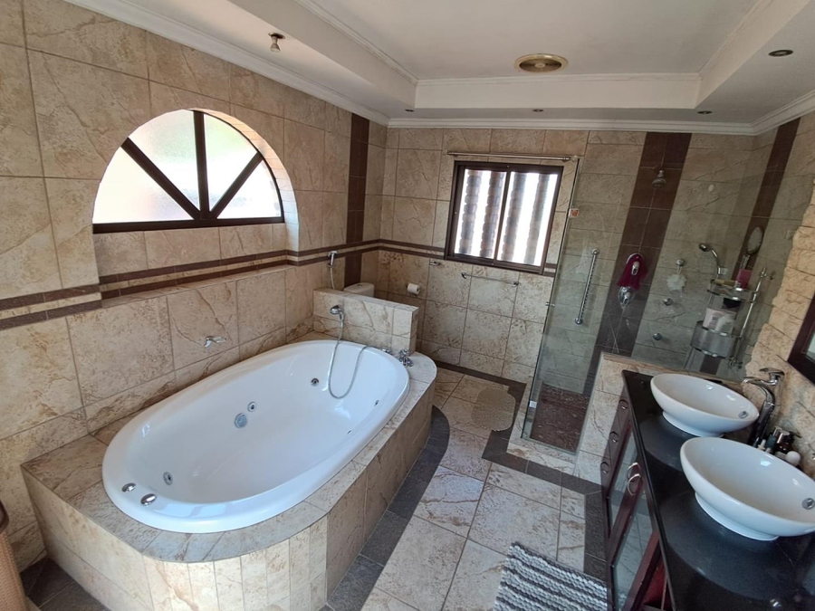 4 Bedroom Property for Sale in Glenvista Gauteng