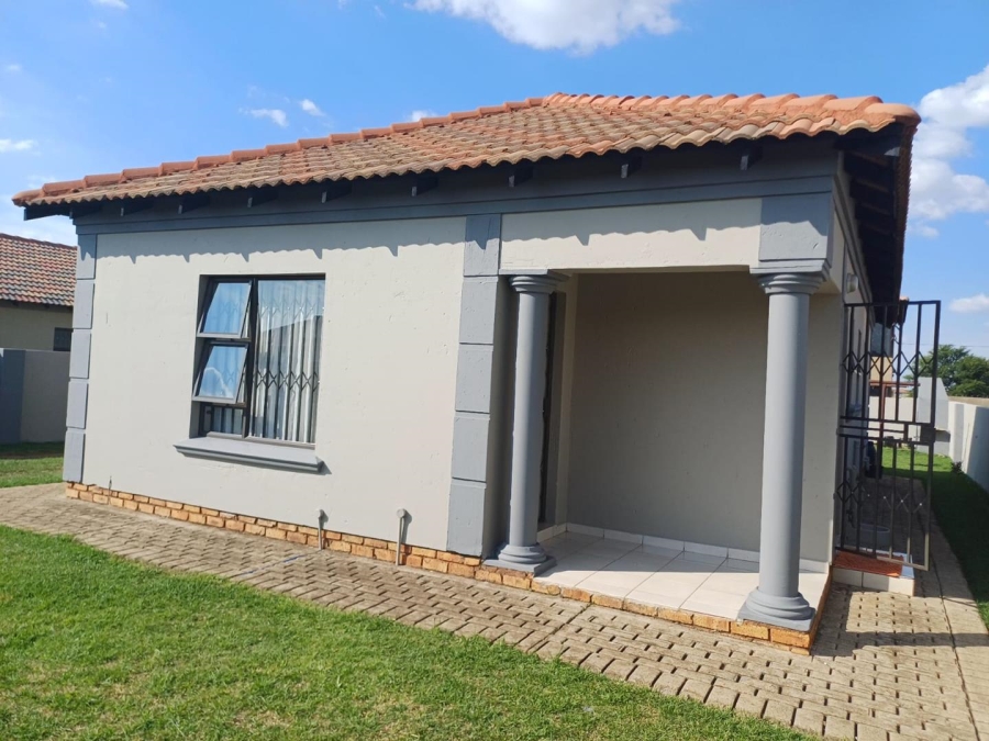 3 Bedroom Property for Sale in Crystal Park Gauteng