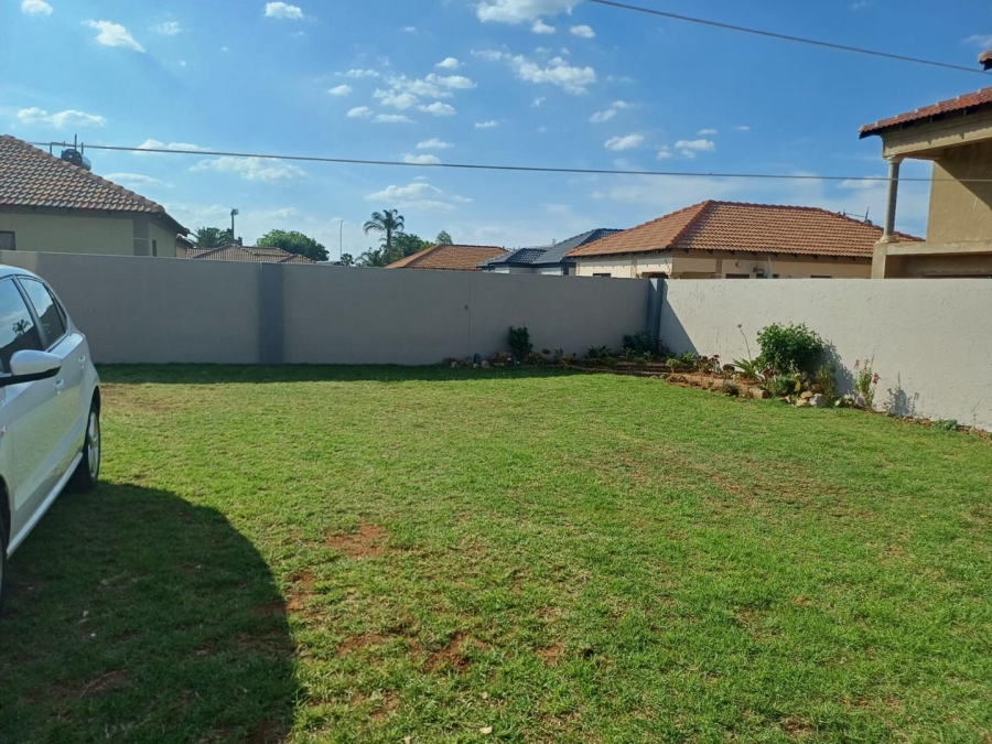 3 Bedroom Property for Sale in Crystal Park Gauteng