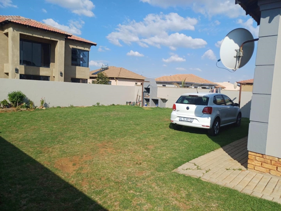 3 Bedroom Property for Sale in Crystal Park Gauteng