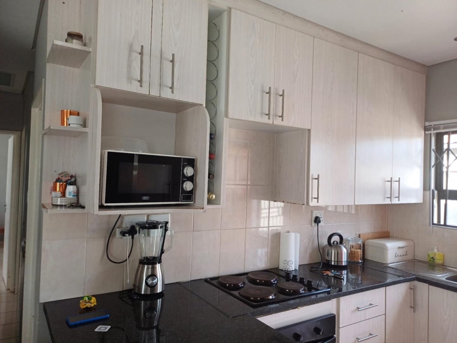 3 Bedroom Property for Sale in Crystal Park Gauteng