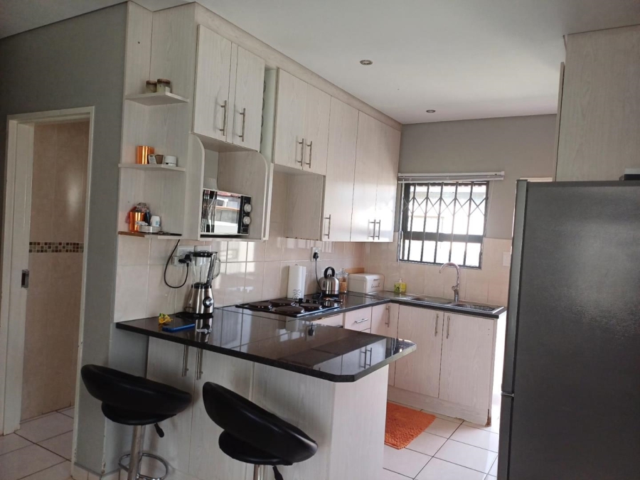 3 Bedroom Property for Sale in Crystal Park Gauteng