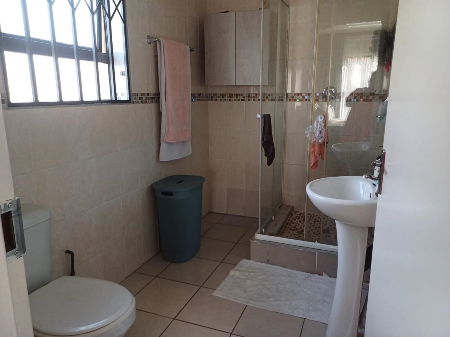 3 Bedroom Property for Sale in Crystal Park Gauteng