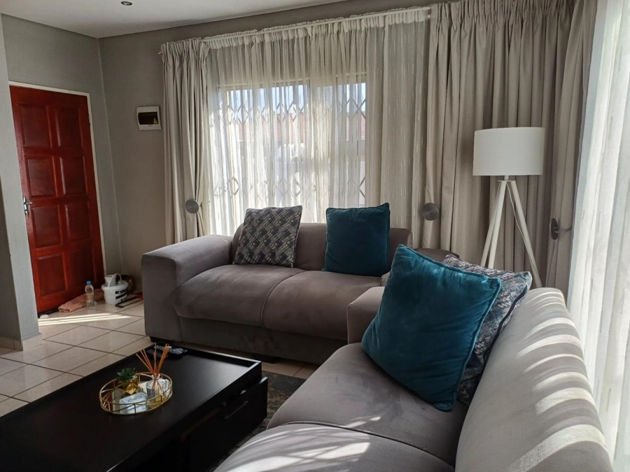 3 Bedroom Property for Sale in Crystal Park Gauteng