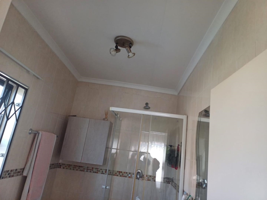 3 Bedroom Property for Sale in Crystal Park Gauteng