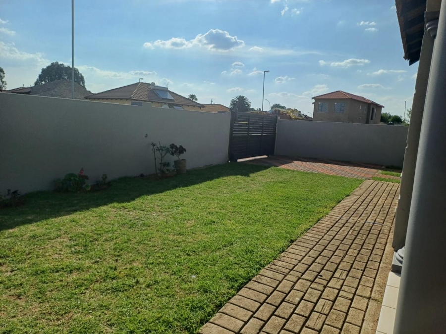 3 Bedroom Property for Sale in Crystal Park Gauteng