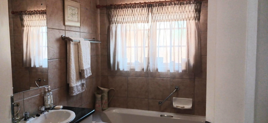 2 Bedroom Property for Sale in Montana Gauteng