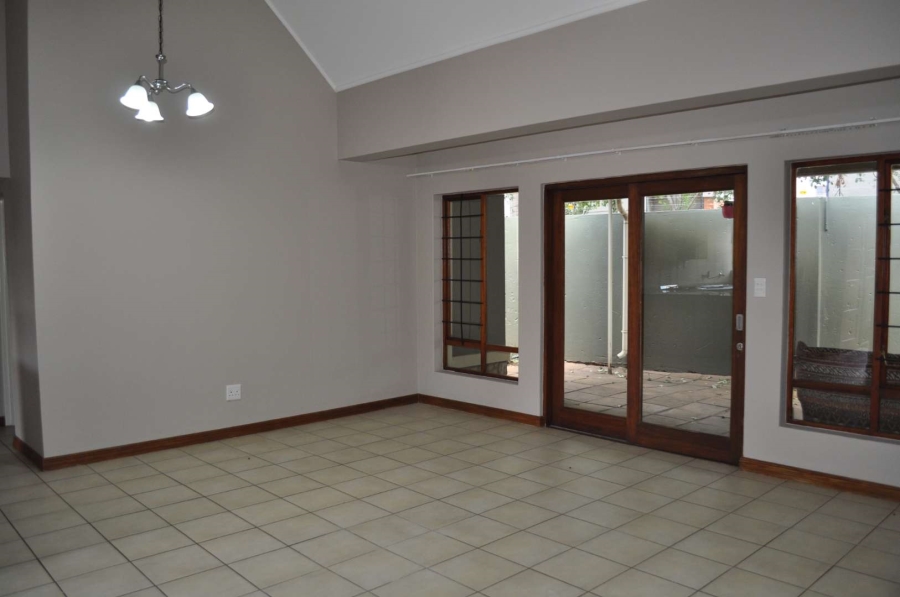 To Let 2 Bedroom Property for Rent in Olympus Gauteng