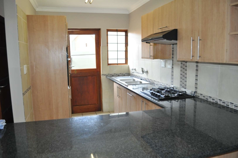 To Let 2 Bedroom Property for Rent in Olympus Gauteng