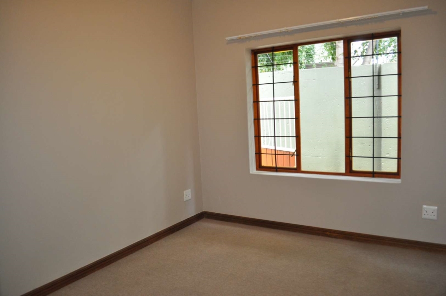 To Let 2 Bedroom Property for Rent in Olympus Gauteng