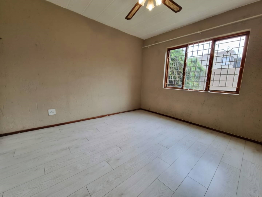 2 Bedroom Property for Sale in Glenvista Gauteng