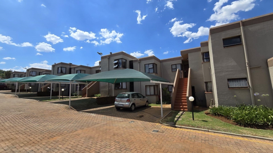 2 Bedroom Property for Sale in Glenvista Gauteng