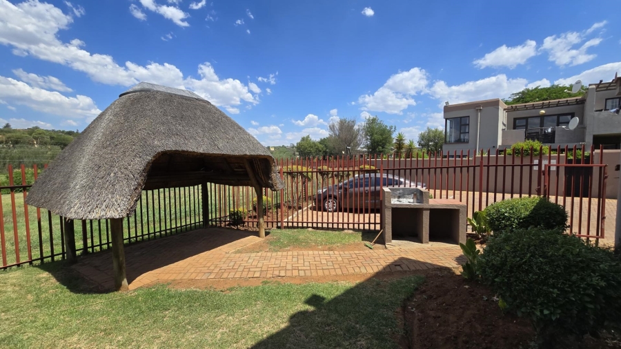 2 Bedroom Property for Sale in Glenvista Gauteng