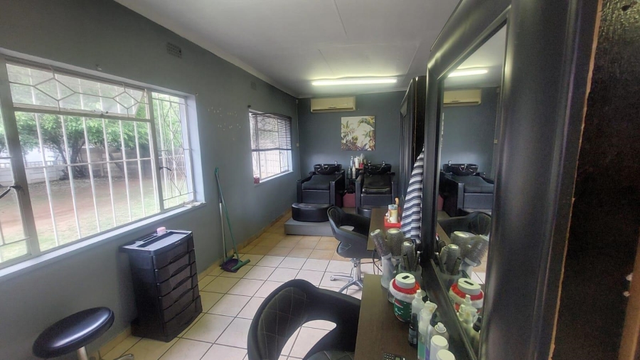 To Let commercial Property for Rent in Randhart Gauteng