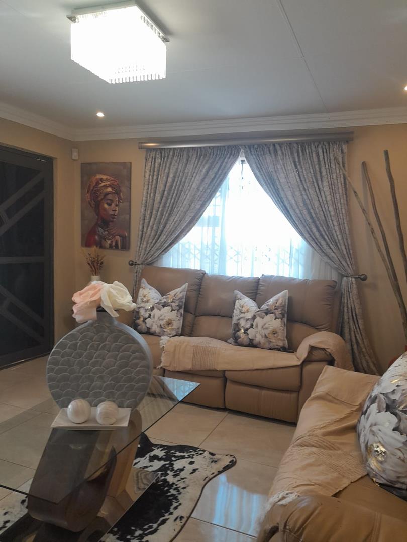 3 Bedroom Property for Sale in Soshanguve VV Gauteng