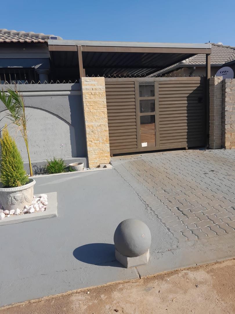 3 Bedroom Property for Sale in Soshanguve VV Gauteng