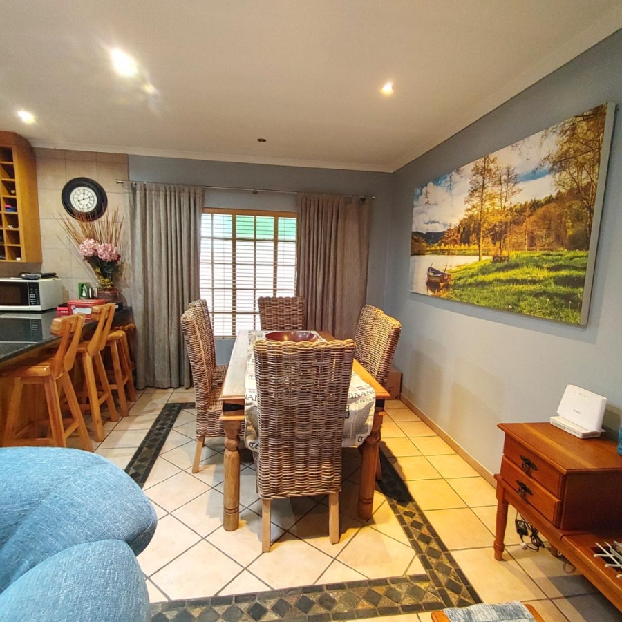 3 Bedroom Property for Sale in Amberfield Crest Estate Gauteng