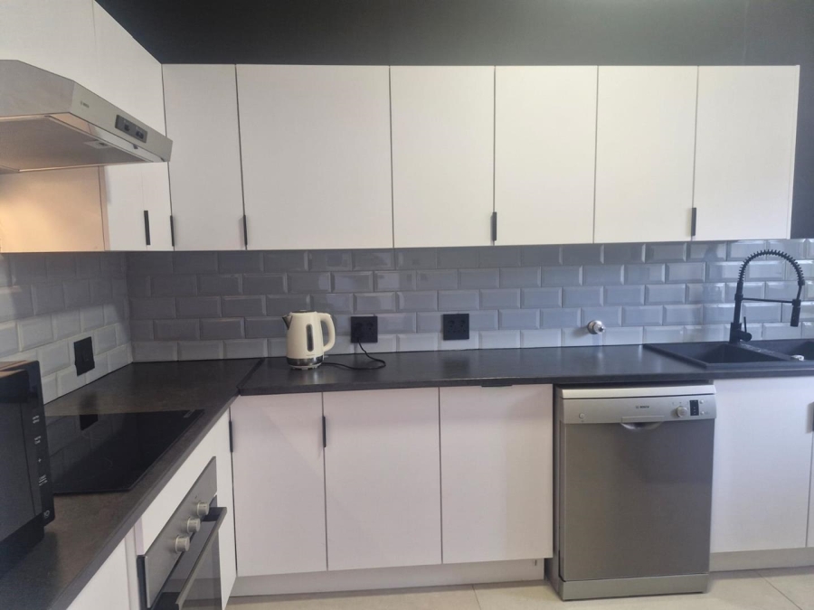 2 Bedroom Property for Sale in Benmore Gardens Gauteng