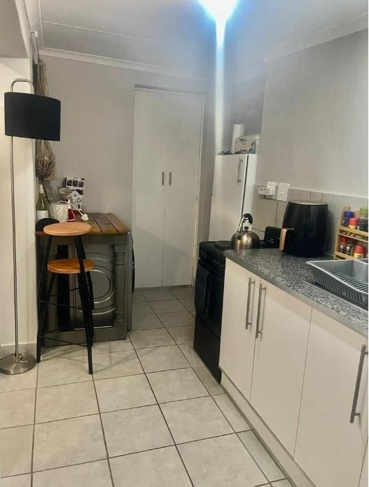 To Let 1 Bedroom Property for Rent in Melrose Gauteng