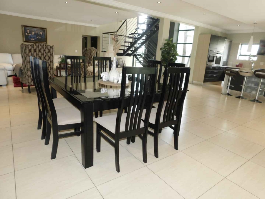 To Let 4 Bedroom Property for Rent in Hurlingham Gauteng