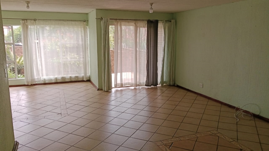 3 Bedroom Property for Sale in Birch Acres Gauteng