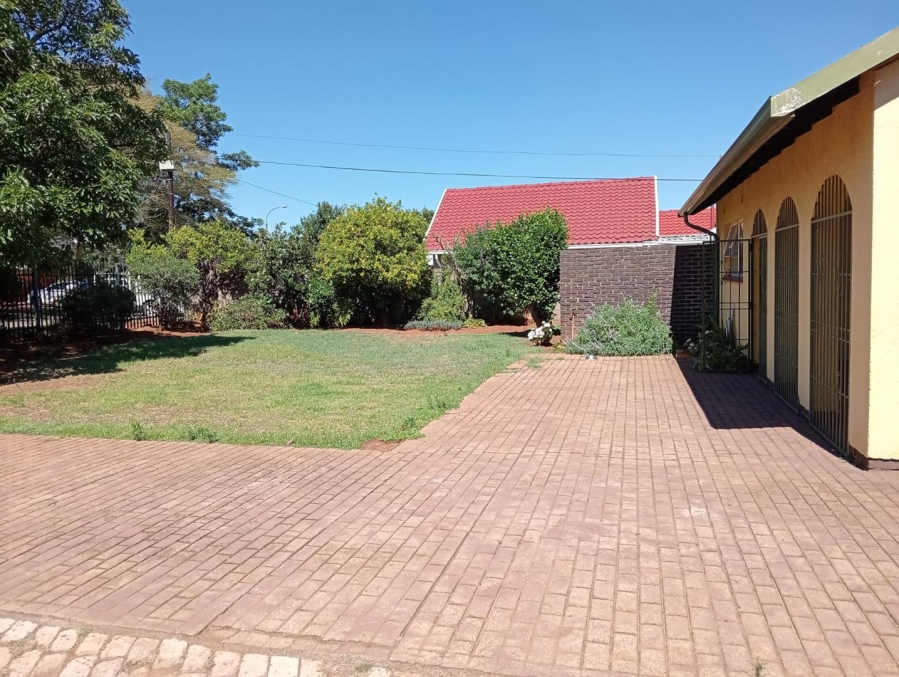 4 Bedroom Property for Sale in Van Riebeeck Park Gauteng