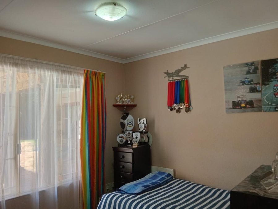 4 Bedroom Property for Sale in Van Riebeeck Park Gauteng