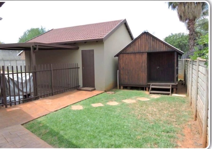 4 Bedroom Property for Sale in Van Riebeeck Park Gauteng