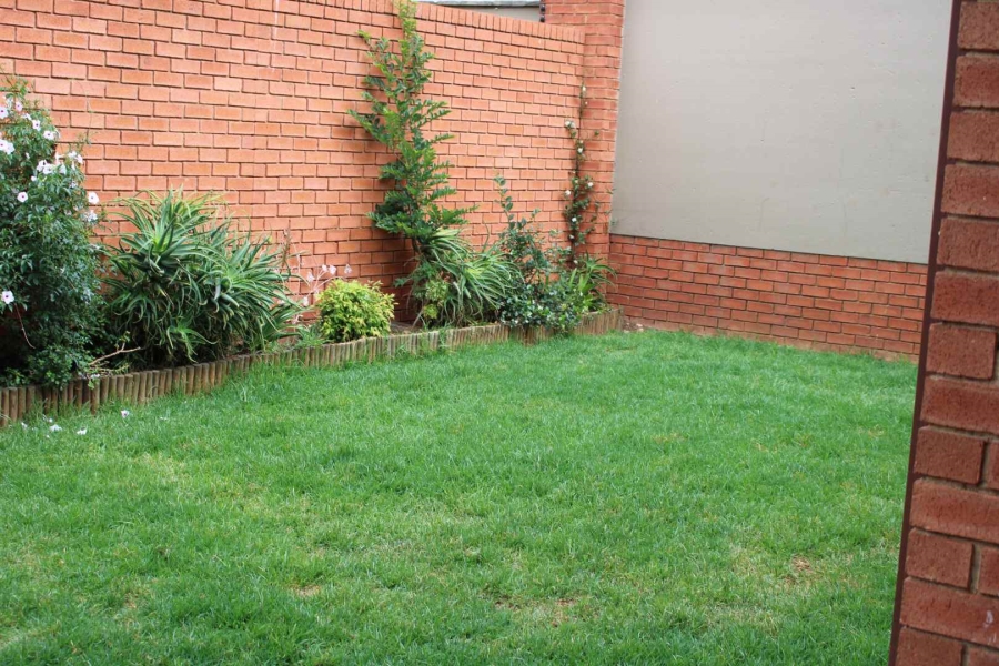 2 Bedroom Property for Sale in Glenvista Gauteng