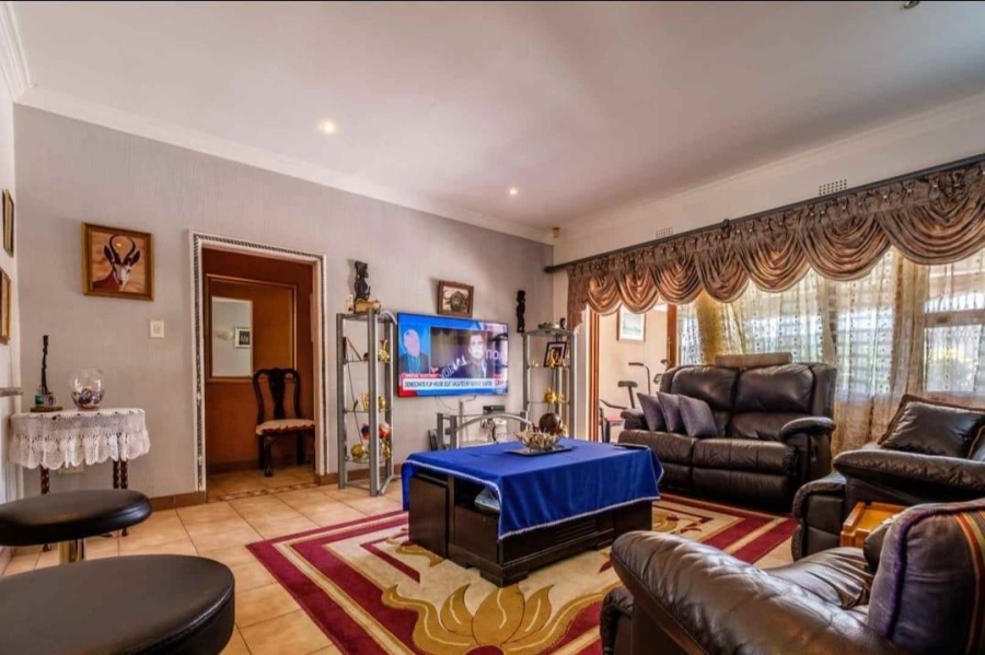 3 Bedroom Property for Sale in Oakdene Gauteng