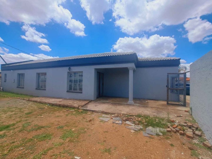 4 Bedroom Property for Sale in Mamelodi Gardens Gauteng