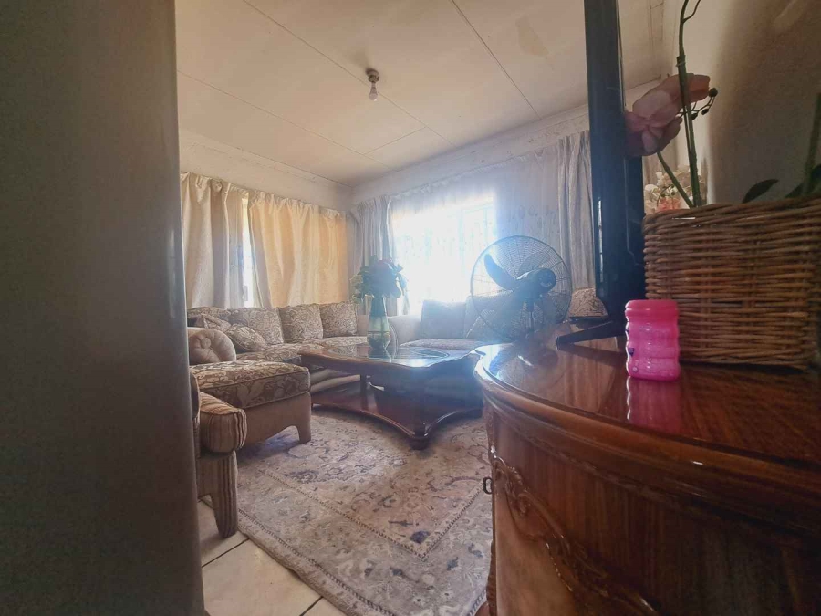 4 Bedroom Property for Sale in Mamelodi Gardens Gauteng