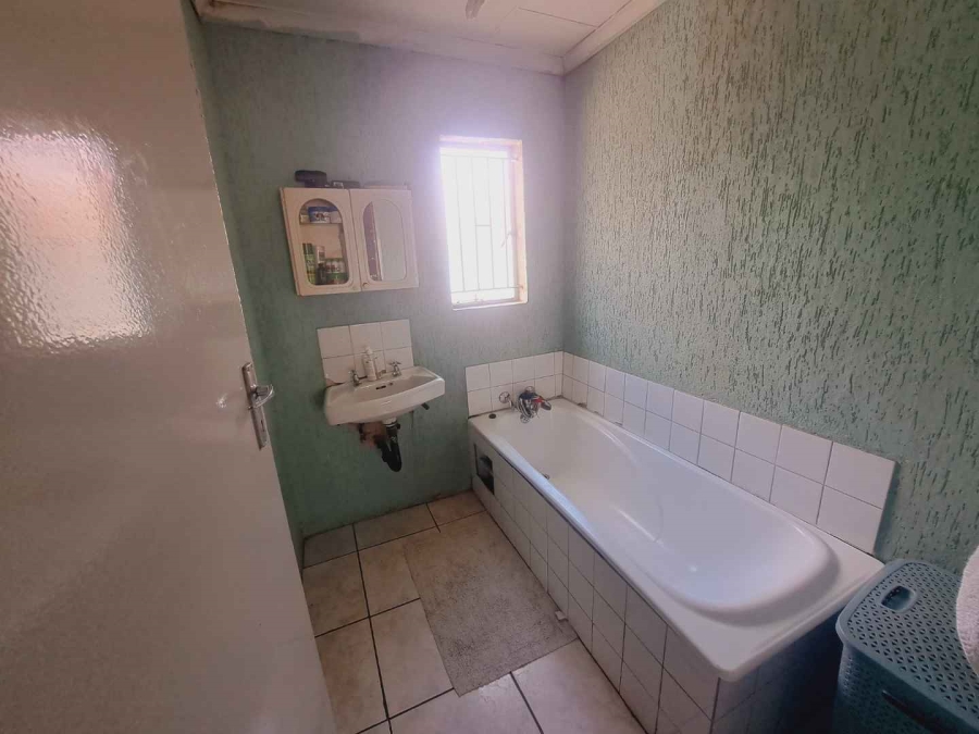 4 Bedroom Property for Sale in Mamelodi Gardens Gauteng